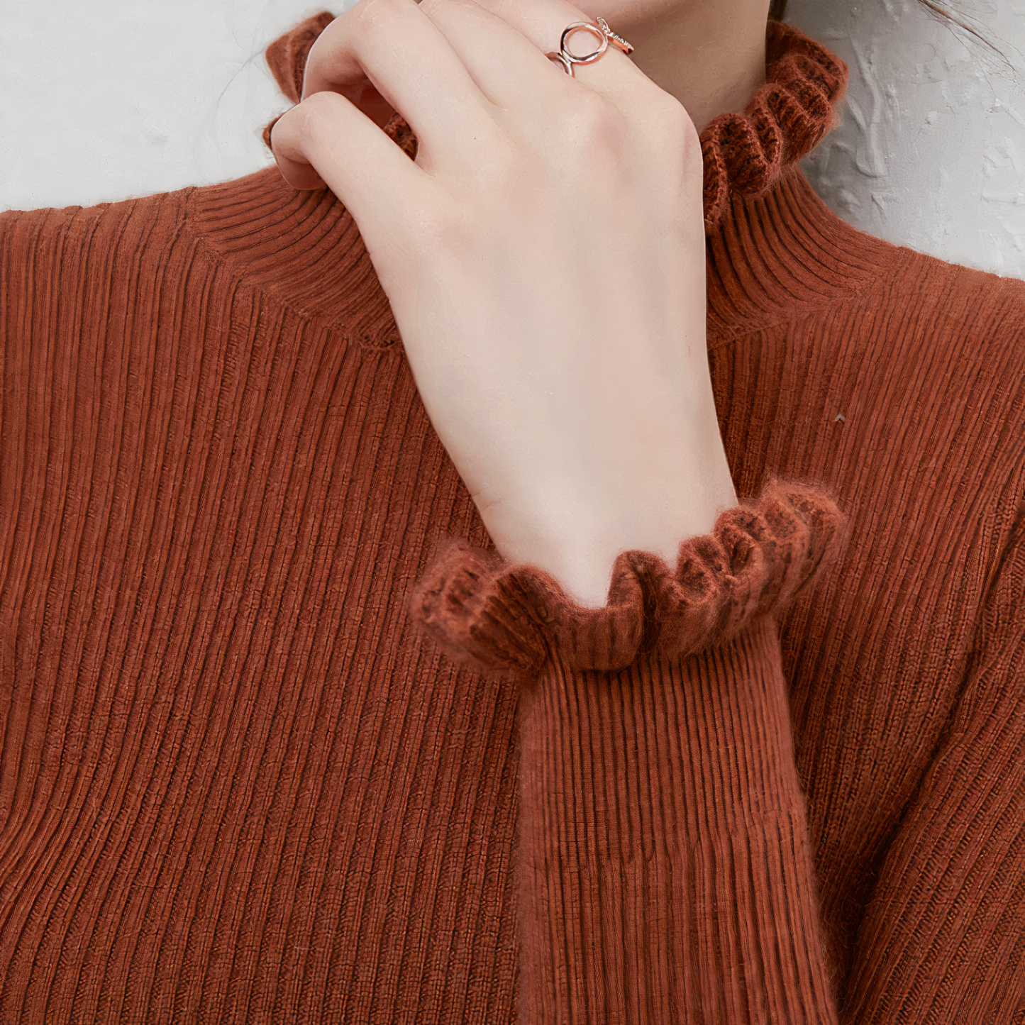 Jersey de moda con cuello de encaje | Anastasia