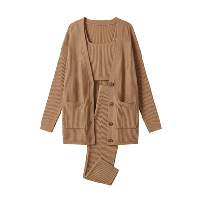 Arden | Conjunto de tres piezas para mujer: cárdigan, chaleco y pantalones