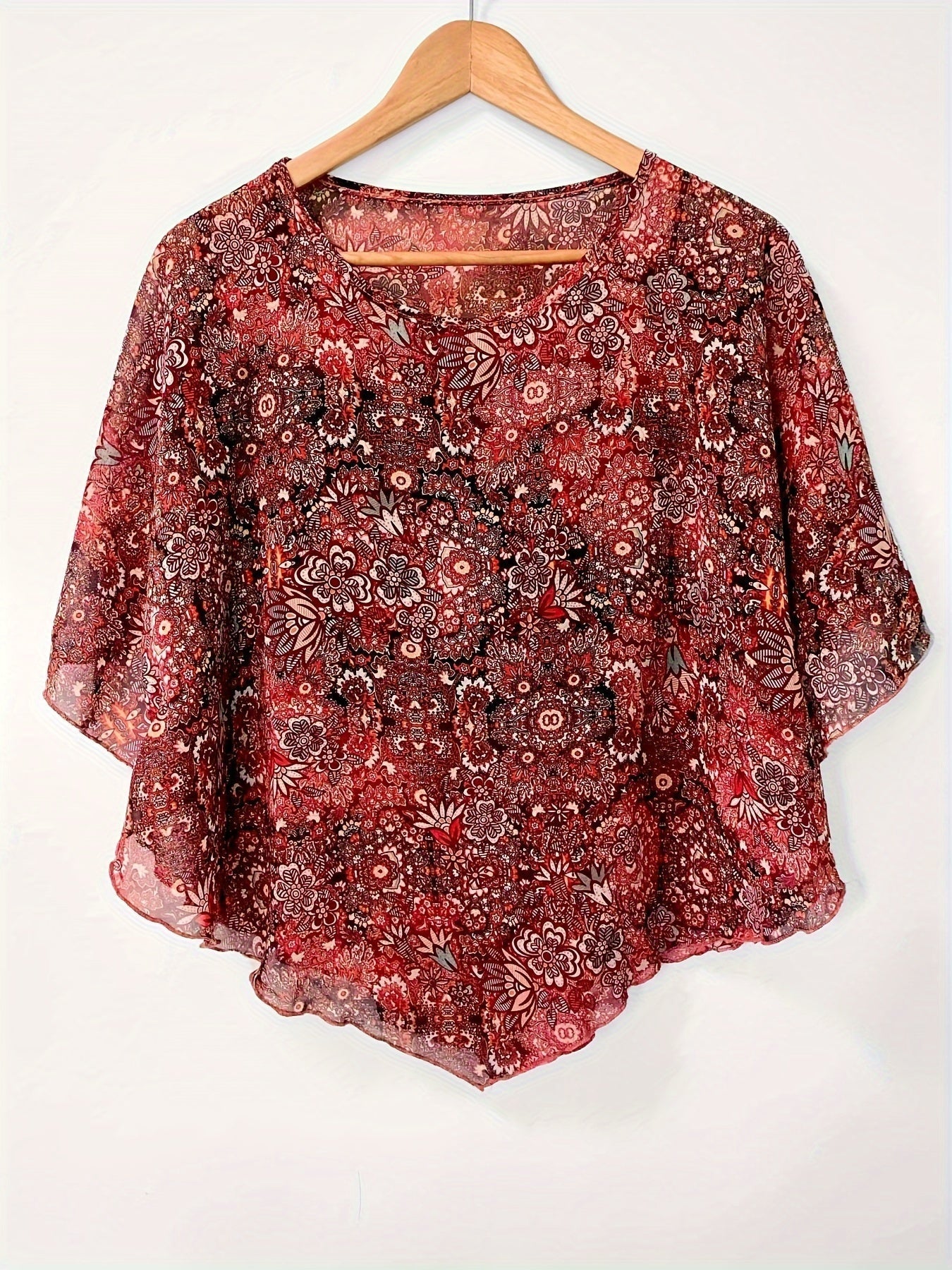 Blusa Floral Asimétrica - Mangas Transparentes y Diseño Pullover