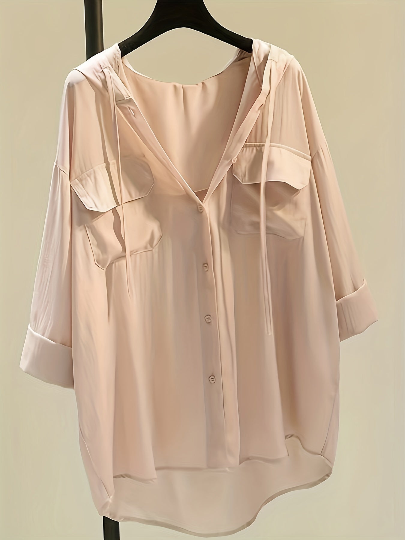 Blusa con capucha y botones - Detalle de cordón y ajuste cómodo