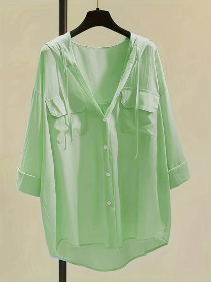 Blusa con capucha y botones - Detalle de cordón y ajuste cómodo