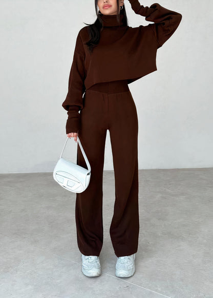 Cómodo conjunto de traje de cuello alto | Cas