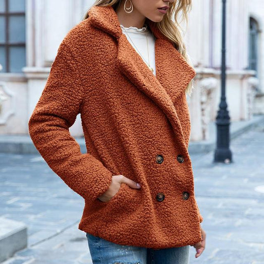 Elegante chaqueta de piel sintética