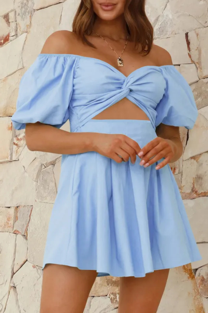 Celeste | Vestido plisado con manga farol y hombros descubiertos