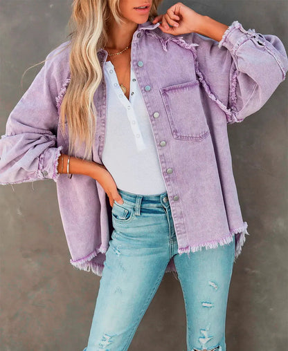 Elegante chaqueta de otoño para paseos con estilo