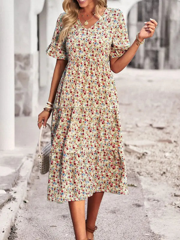 Vestido elegante con mangas cortas y escote en V