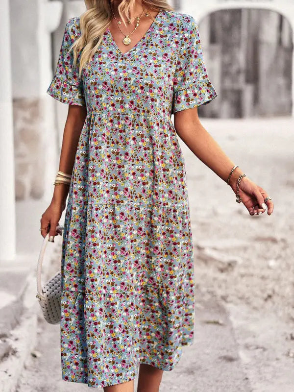 Vestido elegante con mangas cortas y escote en V