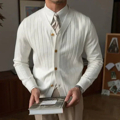 Elegante chaqueta de punto con cuello de pico para hombre