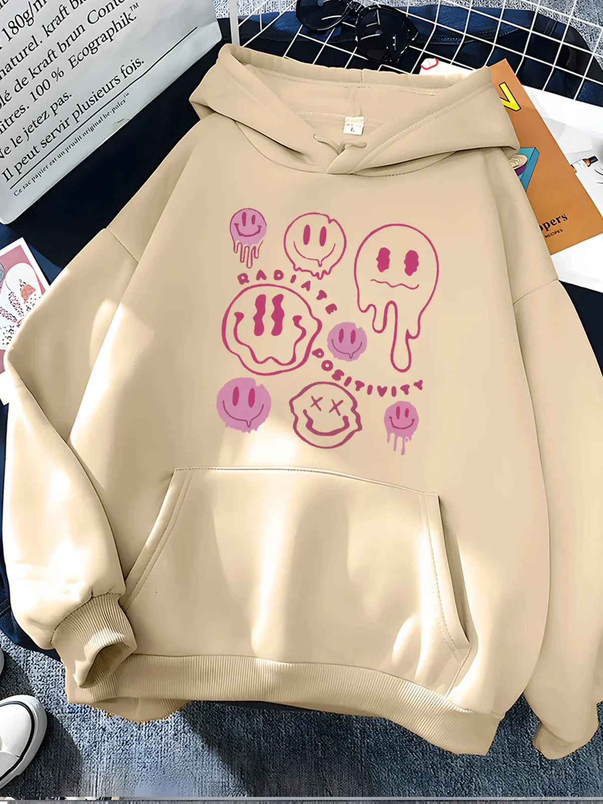 Divertida sudadera gráfica con capucha | Gia