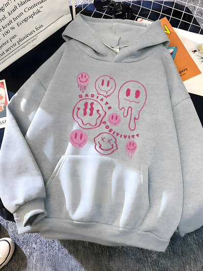 Divertida sudadera gráfica con capucha | Gia
