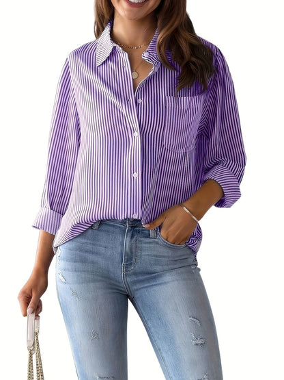 Camisa de rayas con botones delanteros - Bolsillo en el pecho y corte relajado