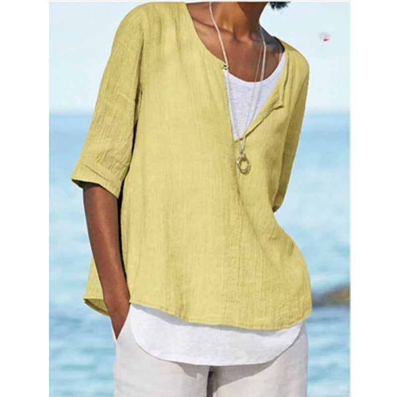 VeeTee™: Camisa con cuello en V para mujer