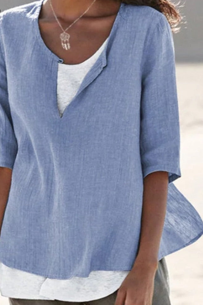 VeeTee™: Camisa con cuello en V para mujer