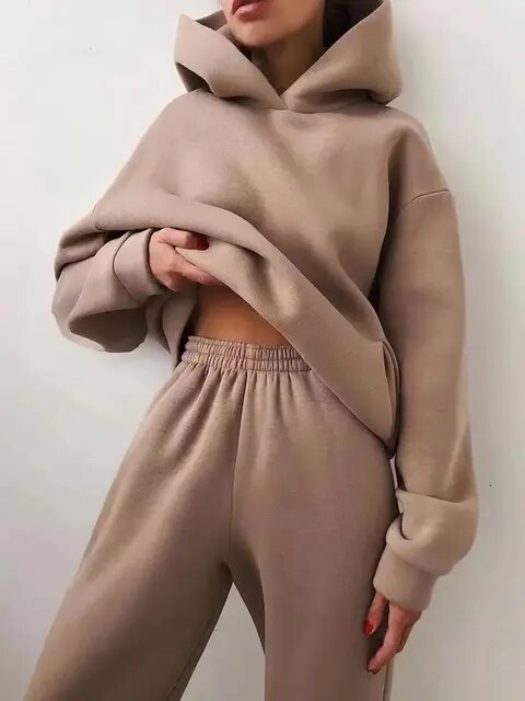 Sudadera con capucha y pantalón de chándal para mujer