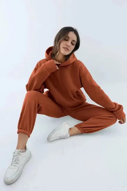 Sudadera con capucha y pantalón de chándal para mujer