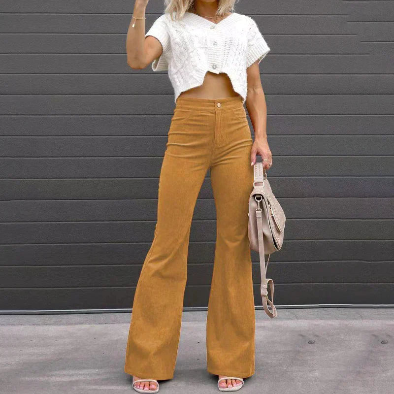 Pantalones acampanados de moda | Kehlani