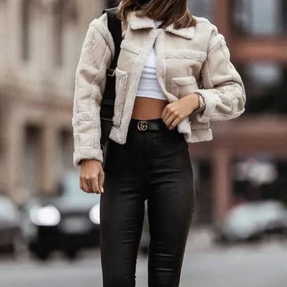 Lena | abrigo de mujer de piel de cordero con costuras