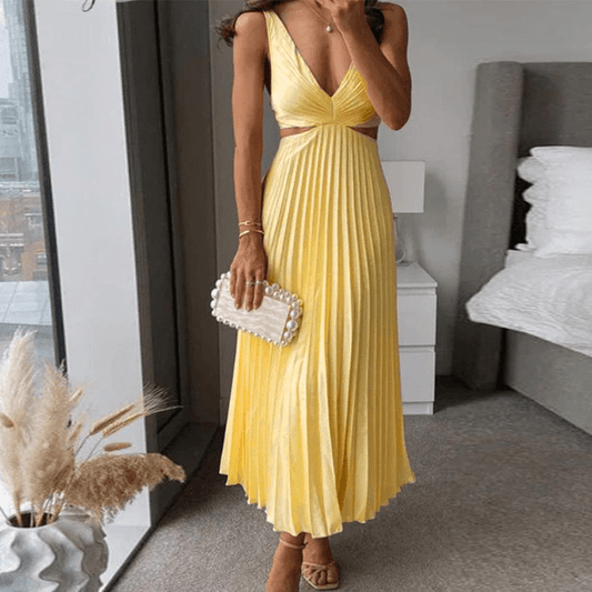 Vestido largo plisado de mujer con un estilo elegante, ideal para ocasiones especiales.