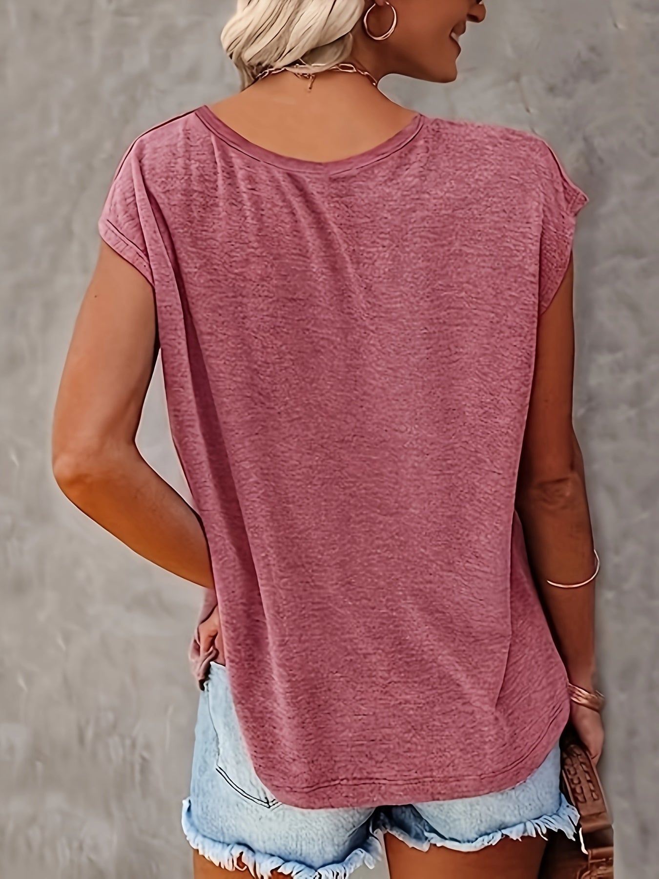 Camiseta con estampado de loto - Cuello de pico y manga casquillo informal