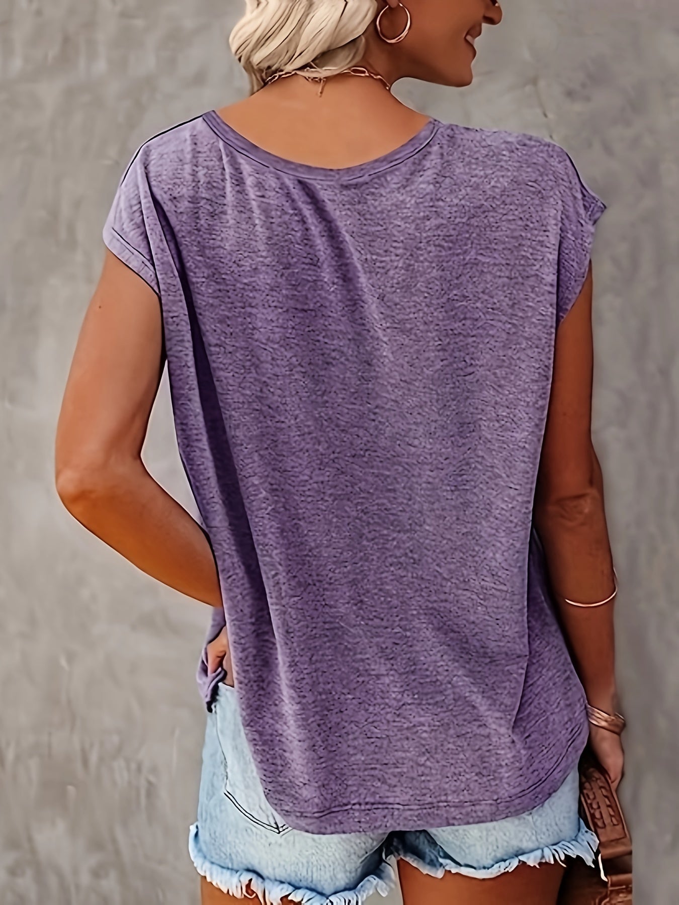 Camiseta con estampado de loto - Cuello de pico y manga casquillo informal