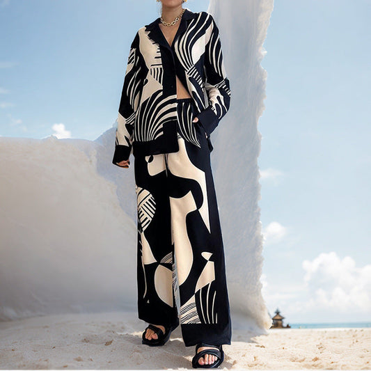 Elegante conjunto estampado con mangas largas y pantalones a la moda