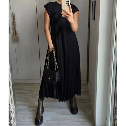 Vestido largo sin mangas con pliegues y escote redondo