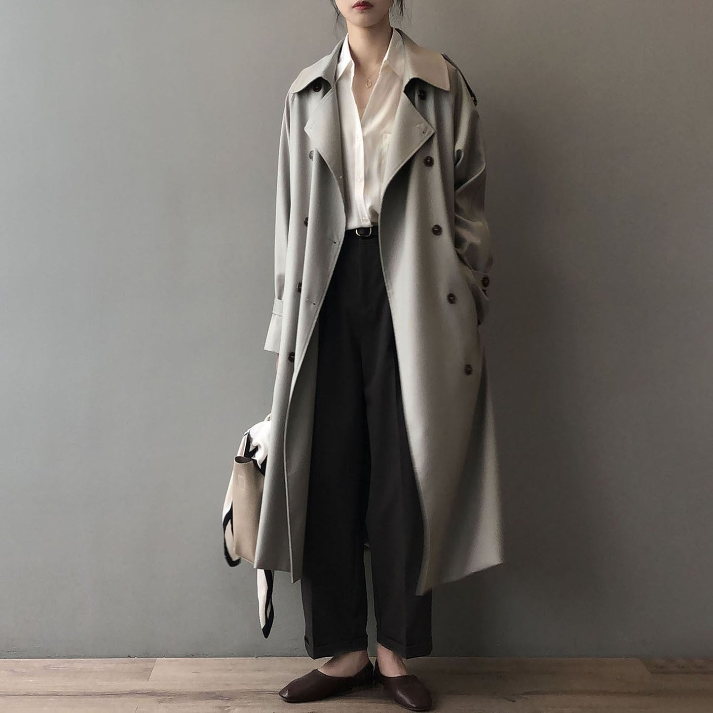 Gabardina de doble botonadura para mujer