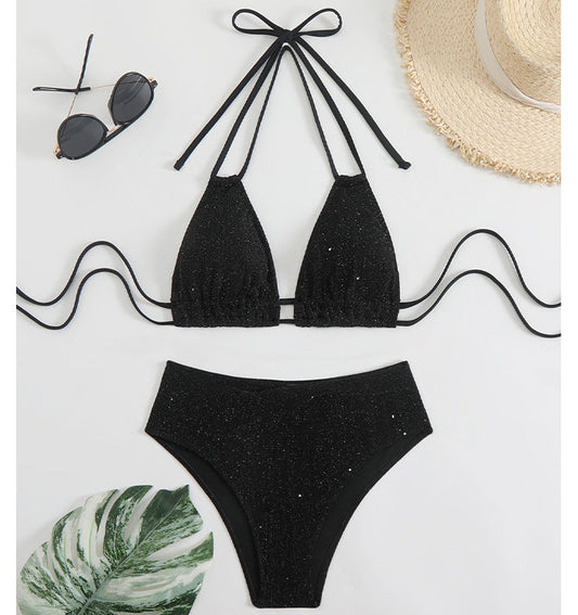 Bikini lujoso y agraciado