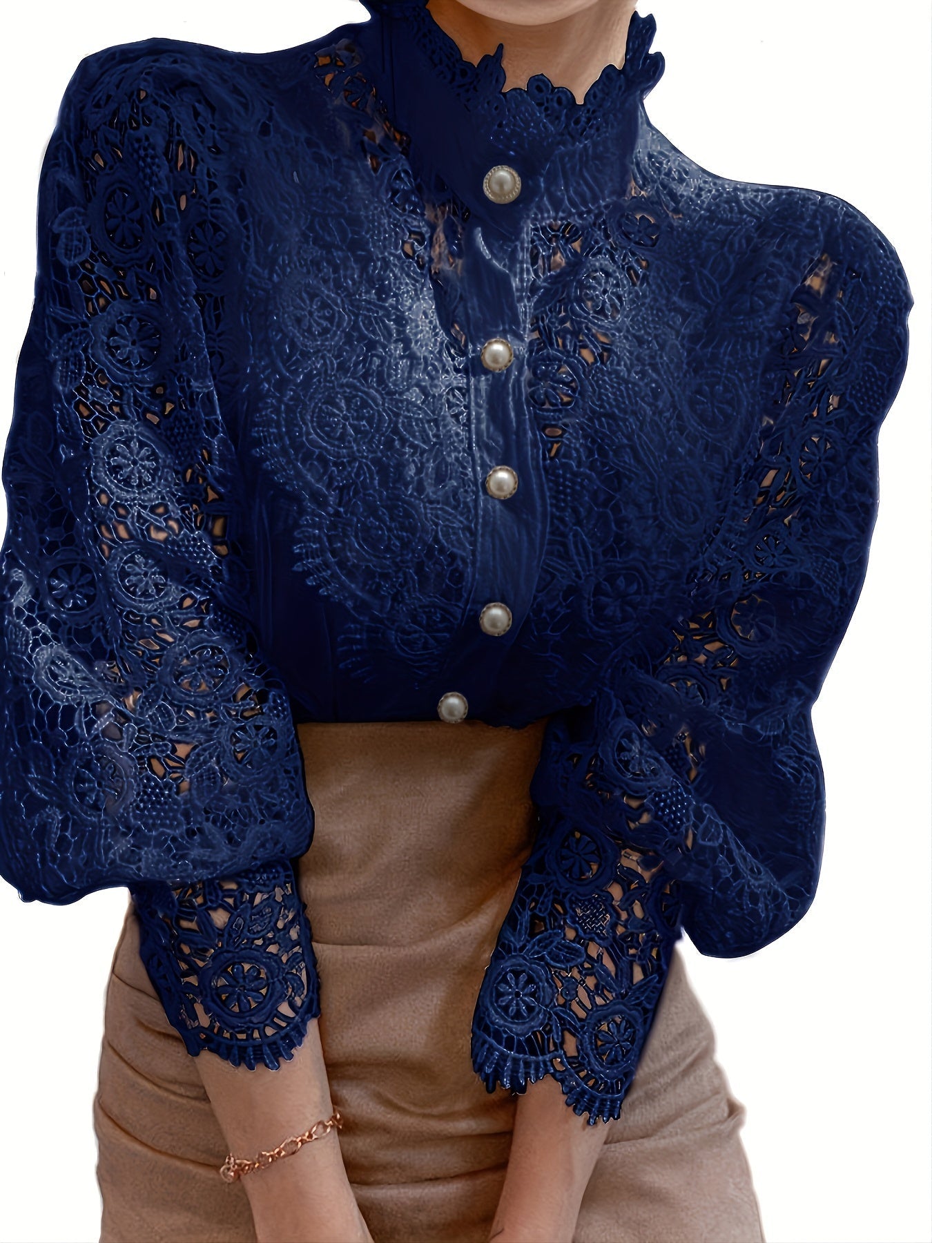 Blusa de encaje con cuentas - Detalles de encaje y mangas largas