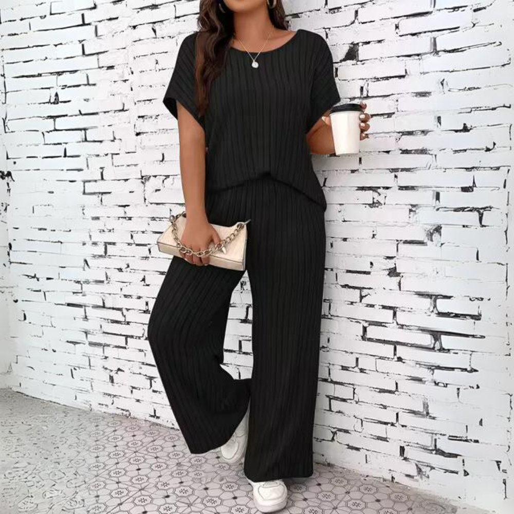 Paulina | Cómoda camisa de salón de dos piezas
