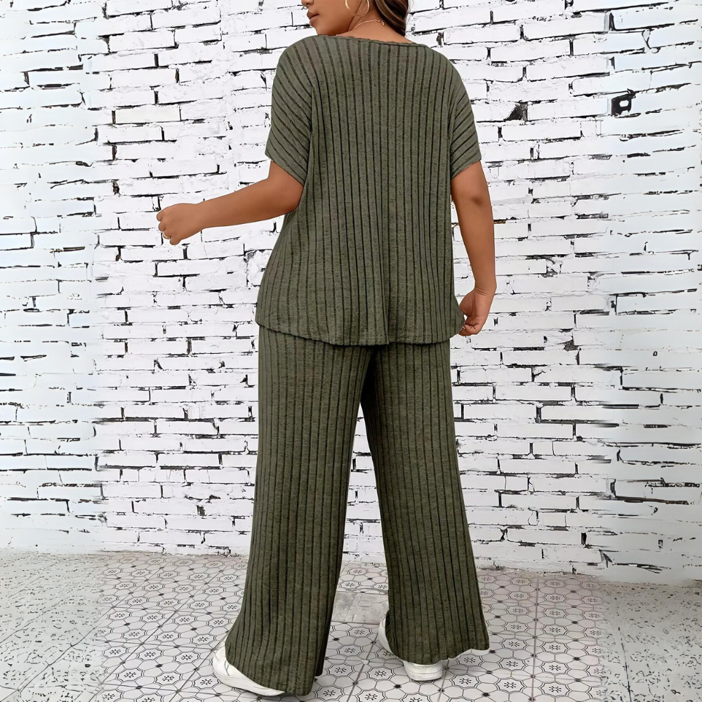 Paulina | Cómoda camisa de salón de dos piezas
