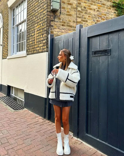 Chaqueta clásica de cuello alto para mujer