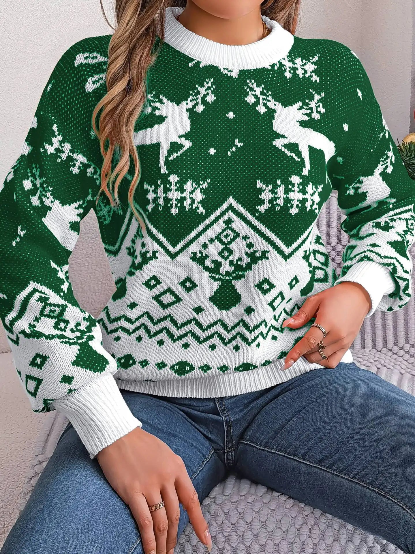 Jessie | Cálido jersey de punto con escote redondo y estampado navideño de renos para mujer