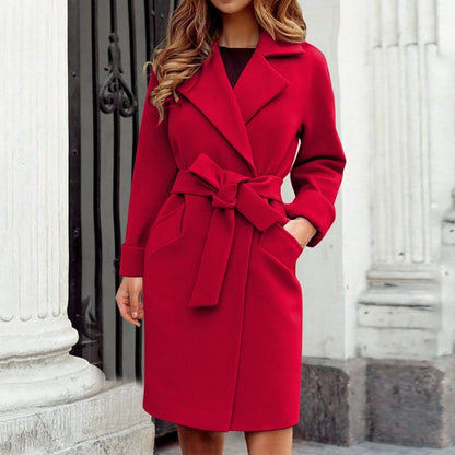 Prendas de abrigo de invierno elegantes y opulentas para mujer