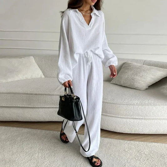 Conjunto de dos piezas compuesto por top y pantalón, casual y de corte ancho