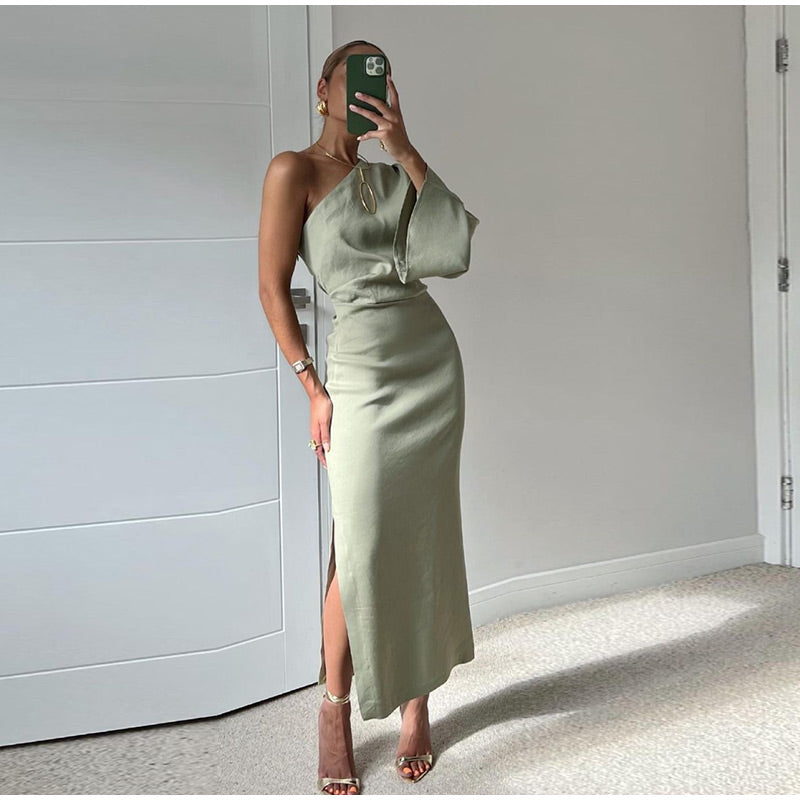 Elegante vestido midi con manga larga y ancha sencilla