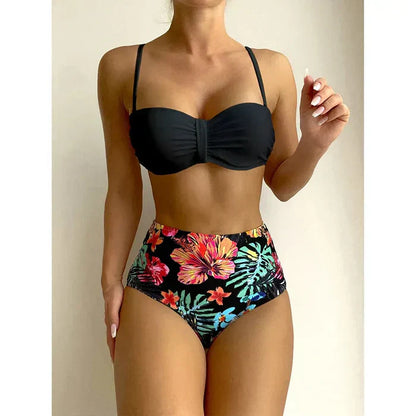 Bikini chic de cintura alta con estampado floral