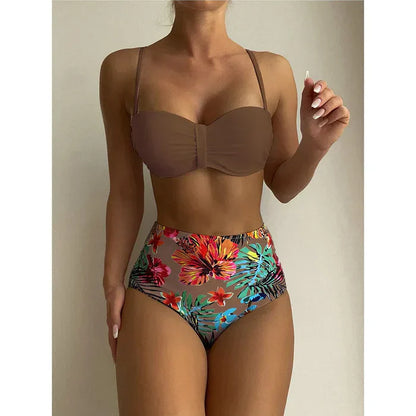 Bikini chic de cintura alta con estampado floral