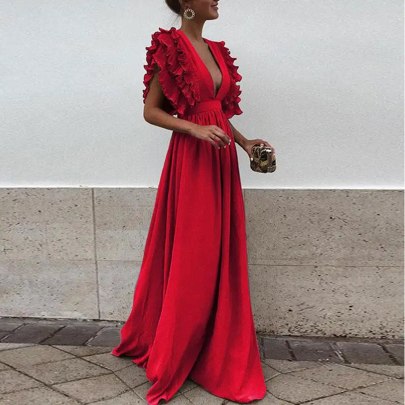Elegante vestido largo con profundo escote y mangas cortas con volantes
