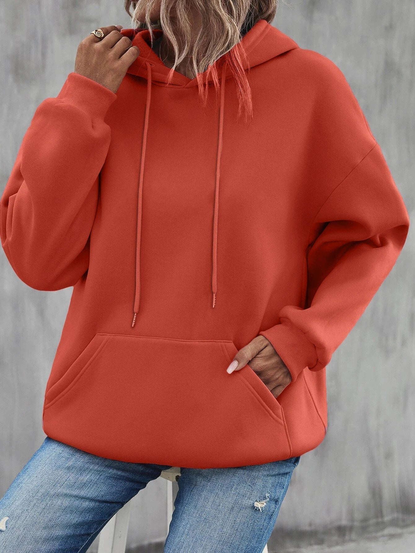 Dorte | Sudadera holgada con capucha y bolsillo para mujer