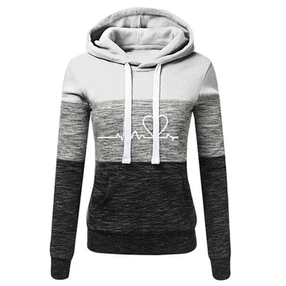 Monica | Sudadera entallada con capucha y estampado de corazones y latidos para mujer