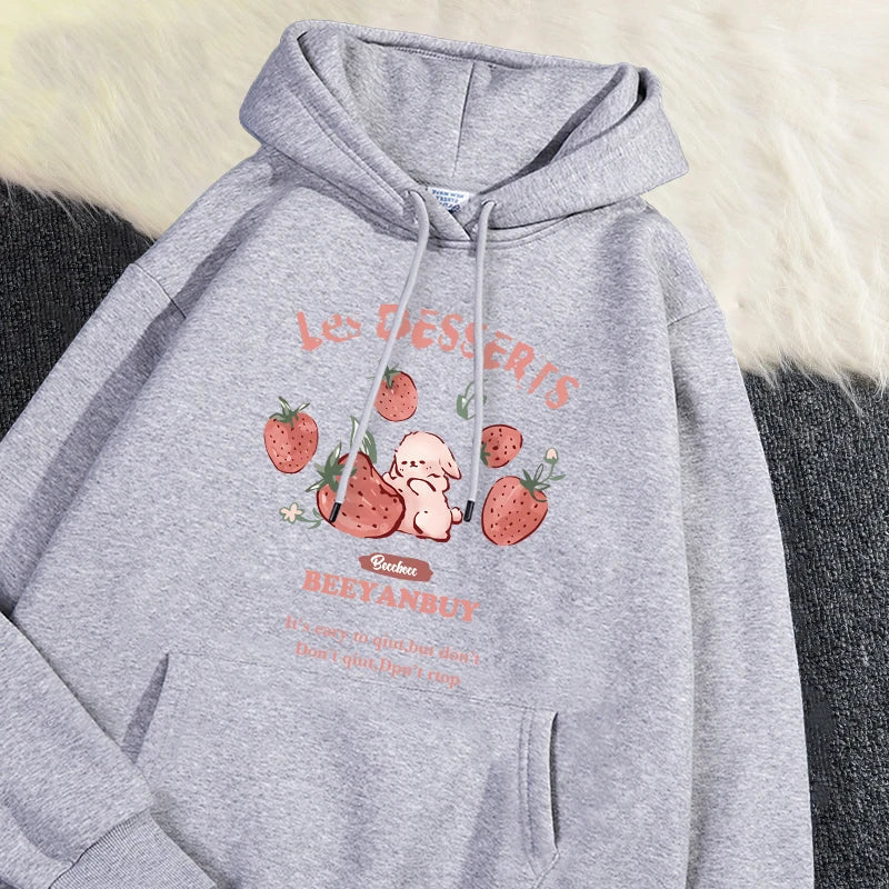 Sudadera Soraya con capucha y motivos de fresas y conejitos