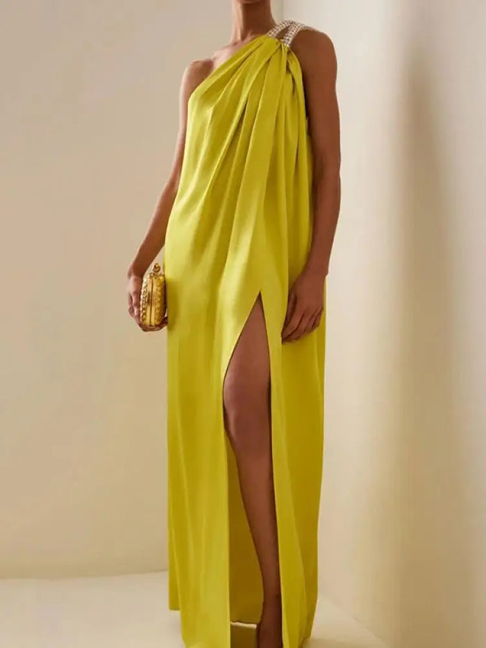 Elegante vestido largo con un hombro para mujer ideal para ocasiones especiales