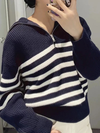 Madeleine | Jersey de cuello alto con solapa a rayas