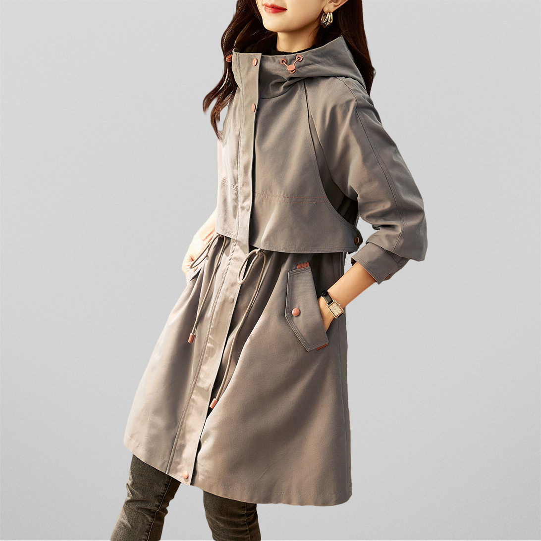 Chaqueta roja de señora con capucha