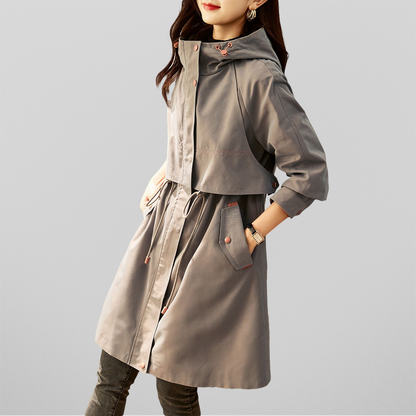 Chaqueta roja de señora con capucha