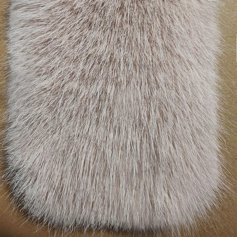 Elegante abrigo de piel para señora