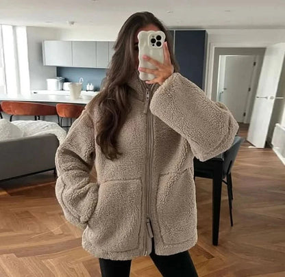 Chaqueta clásica de cuello alto para mujer