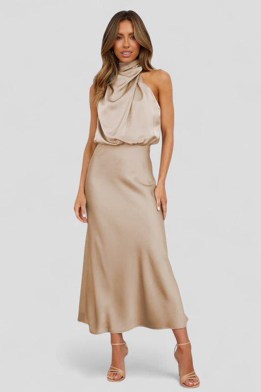 Elegante vestido largo con escote halterneck cruzado
