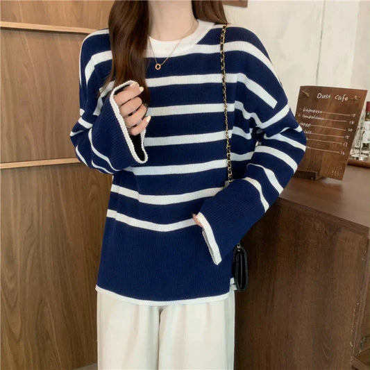 Juguetón jersey de punto a rayas para mujer